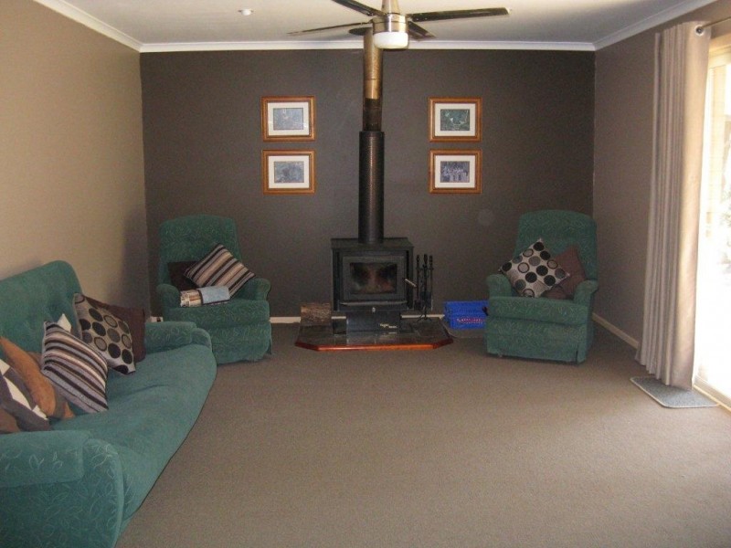 98 Carralluma Crescent, Fernvale QLD 4306