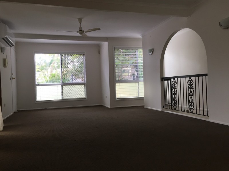 9 Portley Street, Bundamba QLD 4304