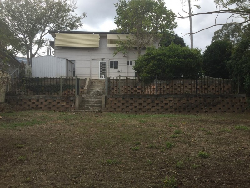 9 Portley Street, Bundamba QLD 4304