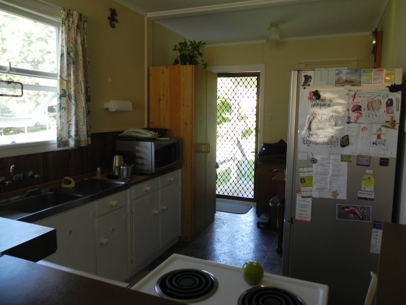 14 Short Street, Esk QLD 4312