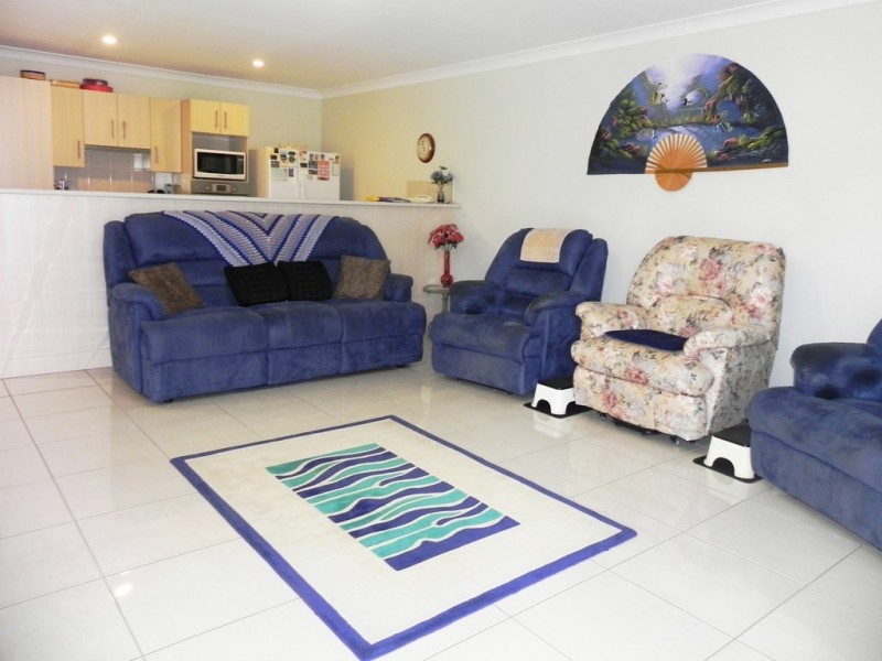 2/86 Titmarsh Cct, Fernvale QLD 4306