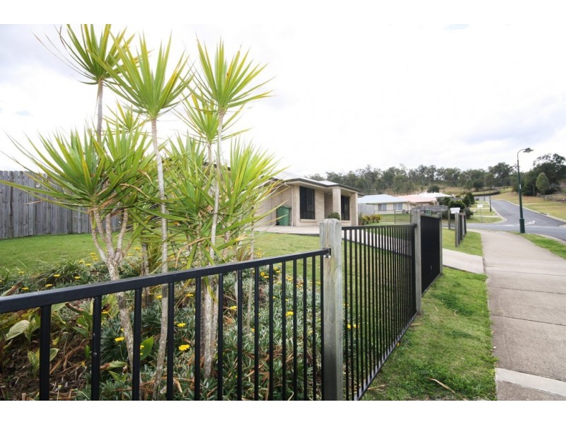 2/86 Titmarsh Cct, Fernvale QLD 4306