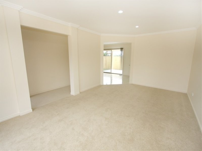 1013 Honeywood Drive, Fernvale QLD 4306