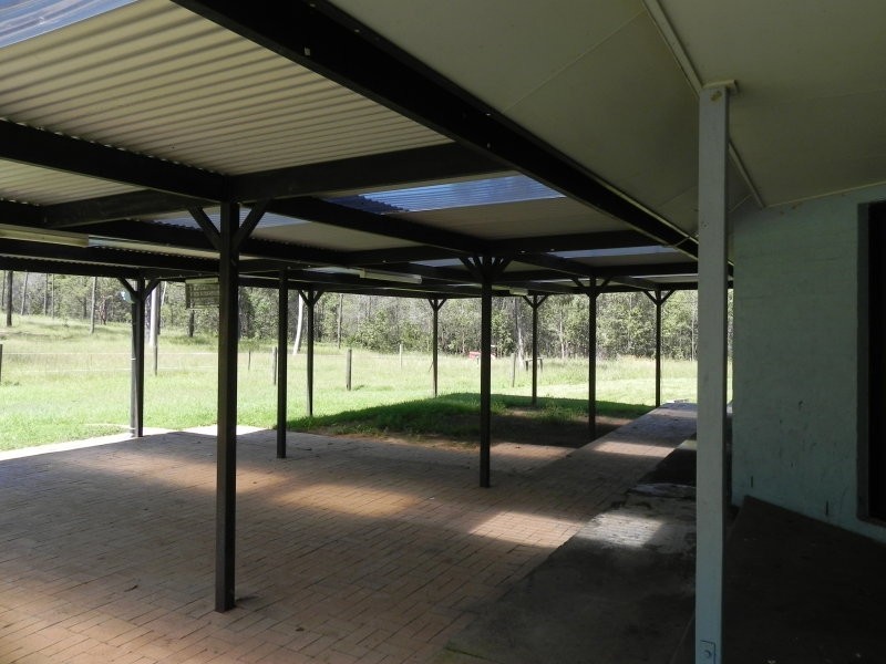 20 York Court, Mount Hallen QLD 4312