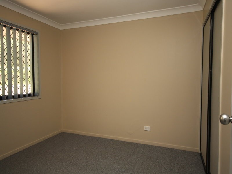 20 York Court, Mount Hallen QLD 4312