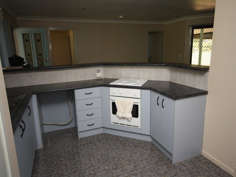 20 York Court, Mount Hallen QLD 4312