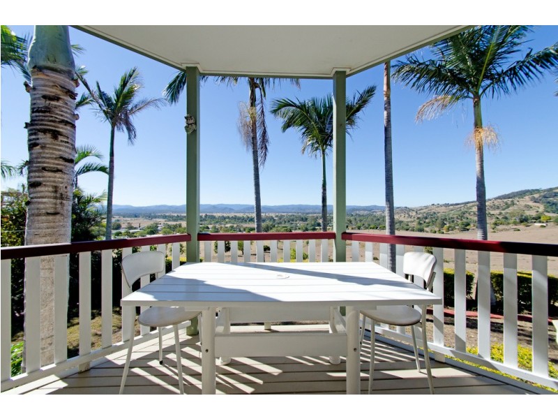 12 Banksia Court, Lowood QLD 4311