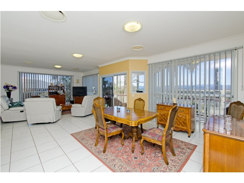 12 Banksia Court, Lowood QLD 4311