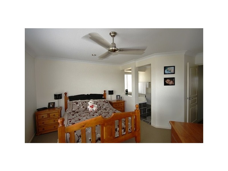 15 Truscott Court, Fernvale QLD 4306