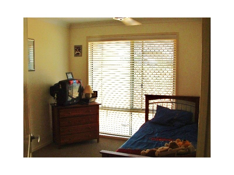 15 Truscott Court, Fernvale QLD 4306
