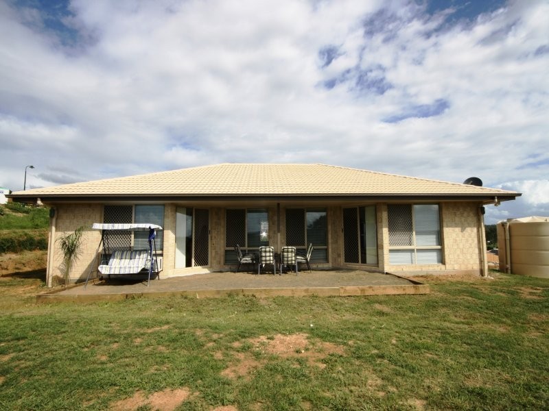 15 Truscott Court, Fernvale QLD 4306