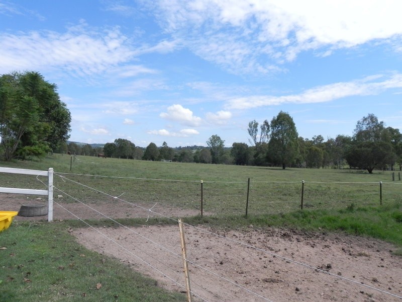1019 Brisbane Valley Highway, Fairney View QLD 4306