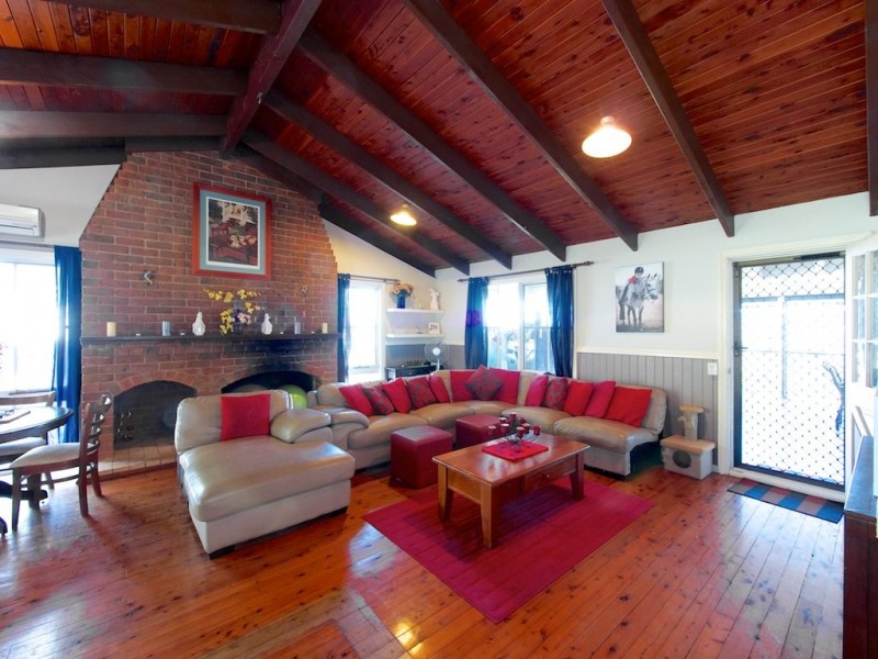 61 Strasburgs Road, Lark Hill QLD 4306