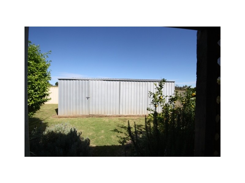2 Almond Street, Lowood QLD 4311