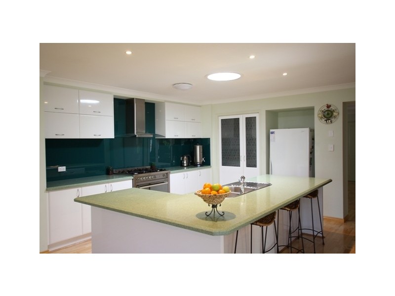 16 Macadamia Drive, Lowood QLD 4311