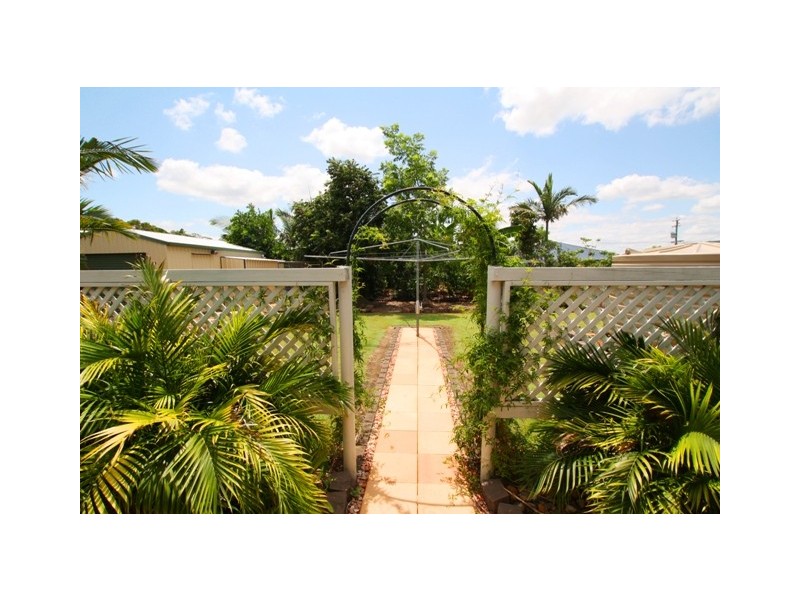 16 Macadamia Drive, Lowood QLD 4311