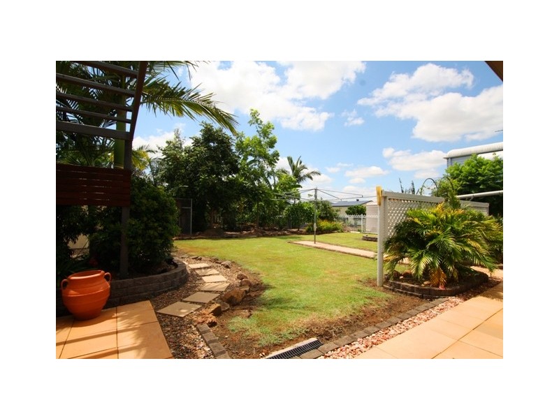 16 Macadamia Drive, Lowood QLD 4311