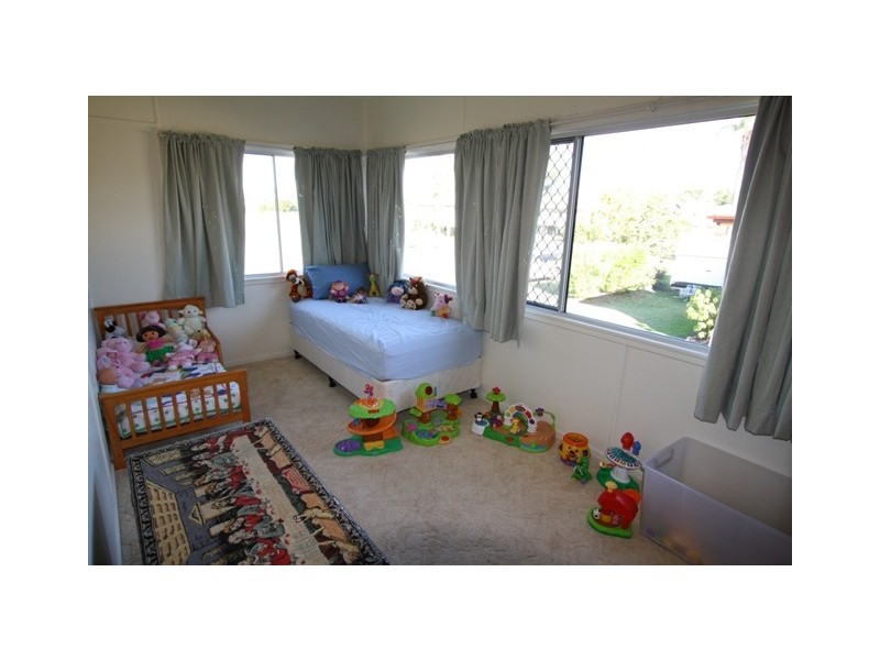 3 James Street, Lowood QLD 4311