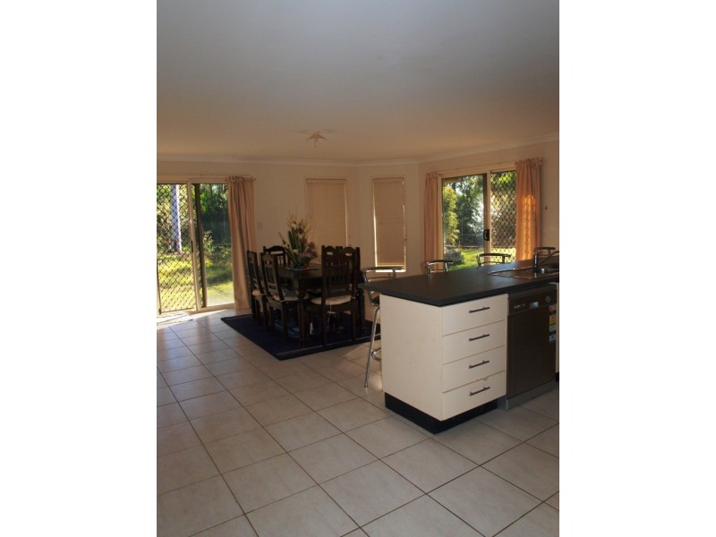 105 Coramandel, Ironbark QLD 4306