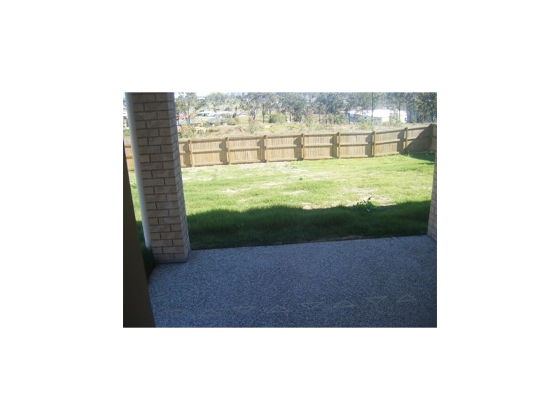16 Benjamin Court, Yamanto QLD 4305