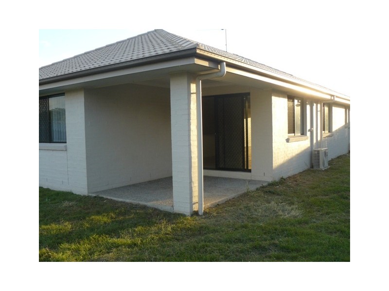13 nixon st, North Booval QLD 4304