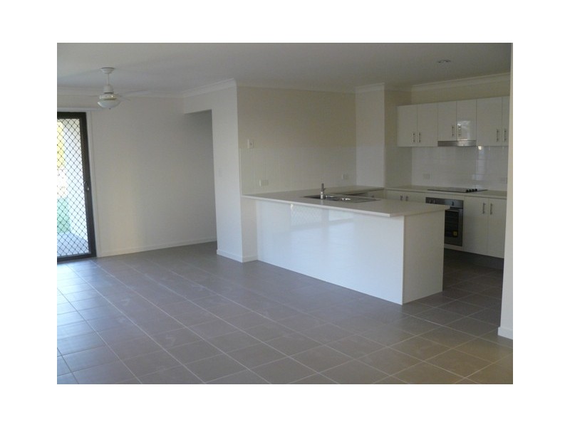 13 nixon st, North Booval QLD 4304