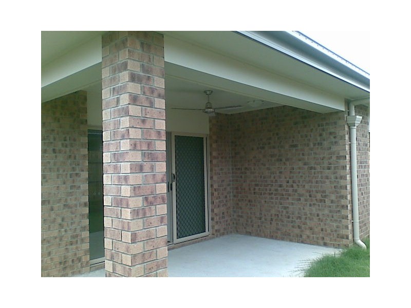 1/1 Heron Street, Lowood QLD 4311