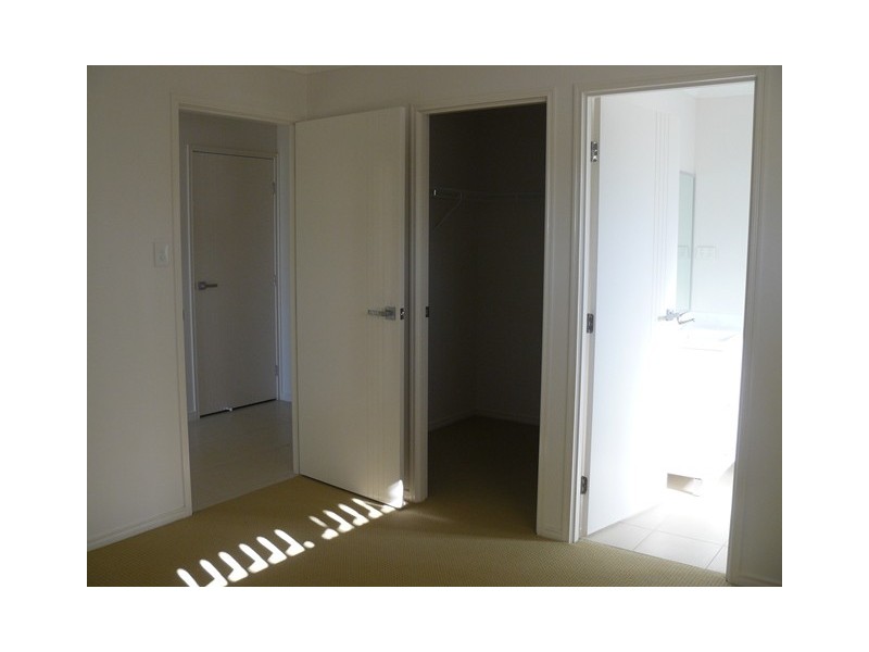 11 Biella Court, Leichhardt QLD 4305