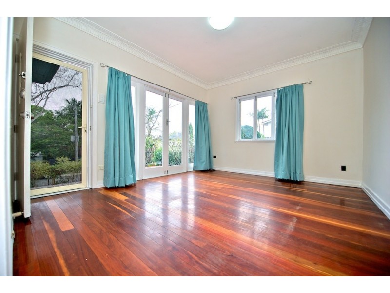 9  GEORGES LANE, Newtown QLD 4305