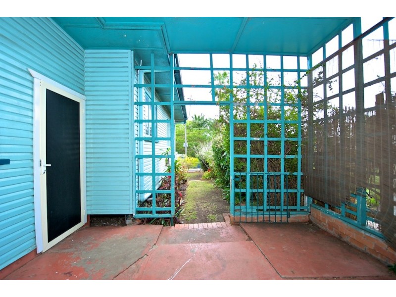 9  GEORGES LANE, Newtown QLD 4305