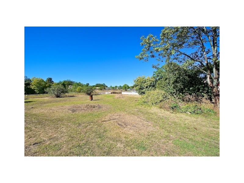 320 Redbank Plains Rd, Bellbird Park QLD 4300