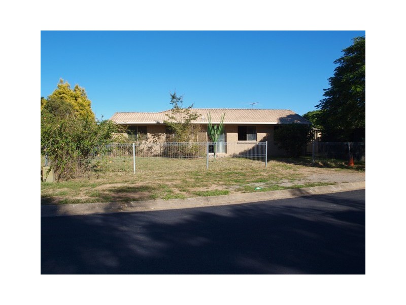 82 David Street, North Booval QLD 4304