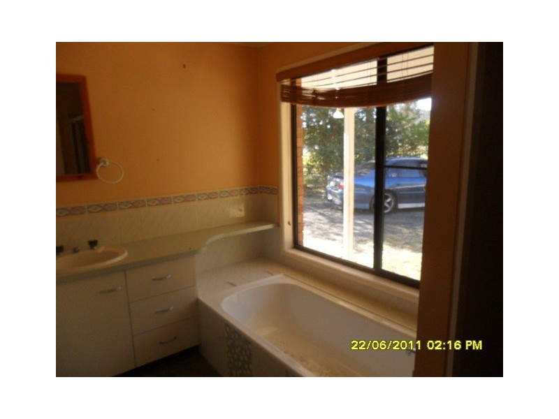 6 Poole Road, Fernvale QLD 4306