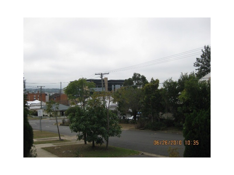 17 Murphy Street, Ipswich QLD 4305