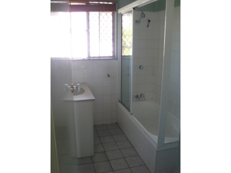 35 Boundary Street, Moores Pocket QLD 4305