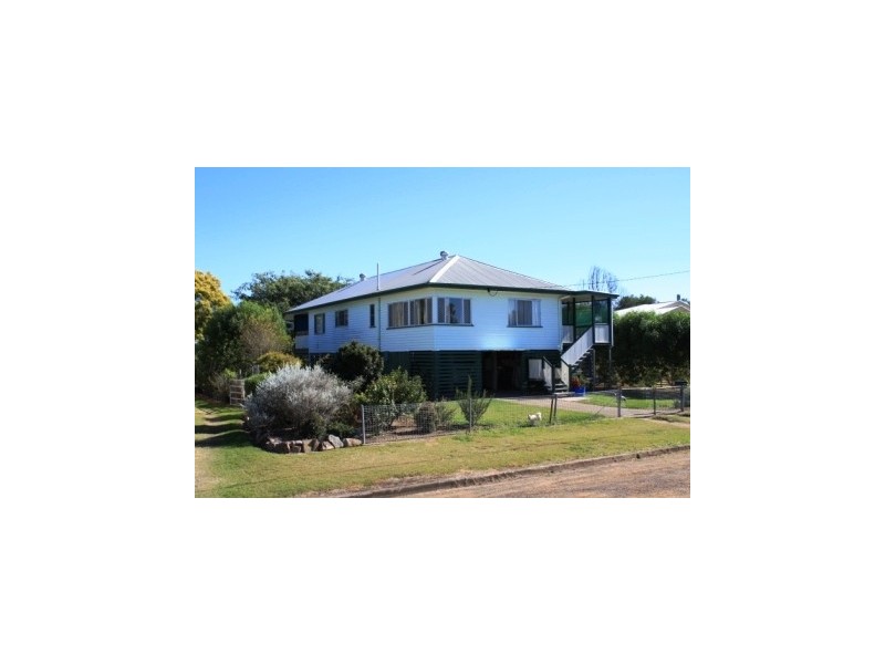 3 James St, Lowood QLD 4311
