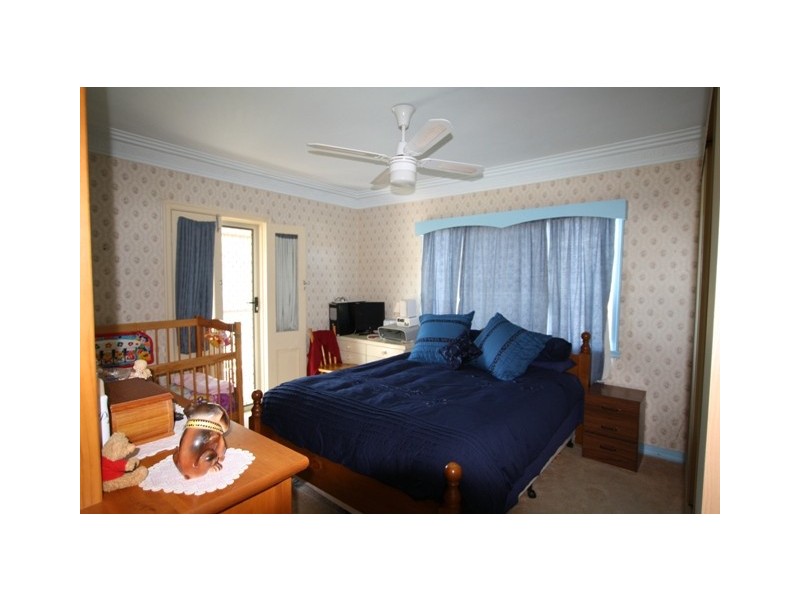 3 James St, Lowood QLD 4311