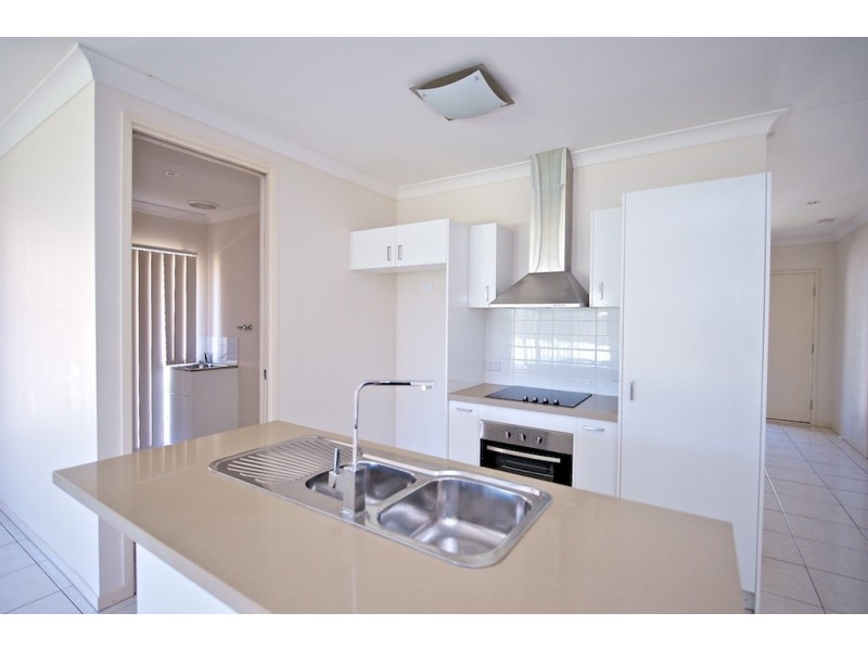 6 Bolingbroke Street, Fernvale QLD 4306