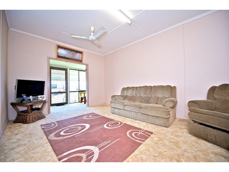 152 Main Street, Lowood QLD 4311