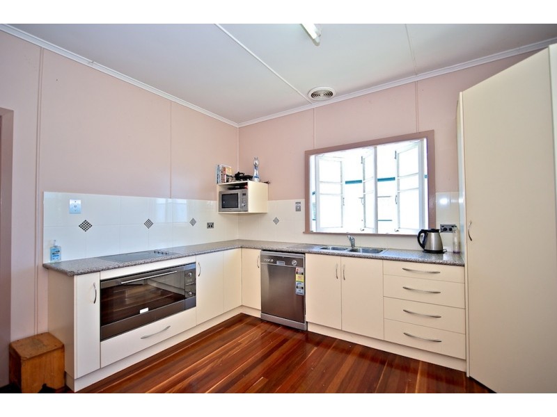 152 Main Street, Lowood QLD 4311