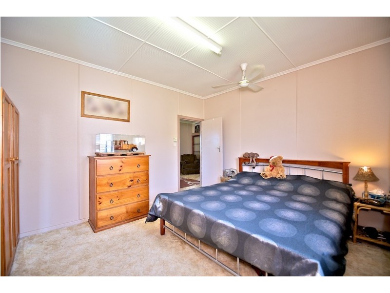 152 Main Street, Lowood QLD 4311