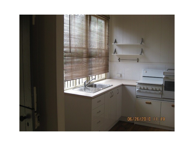 2 Stephenson Street, Sadliers Crossing QLD 4305