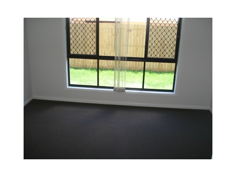 3 Jene Crt, Flinders View QLD 4305