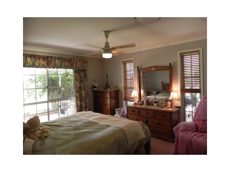 409 Fairneyview Road, Fairney View QLD 4306