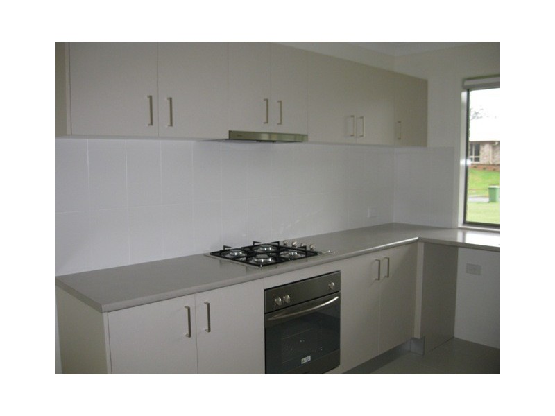 6 Oakwood Court, Fernvale QLD 4306