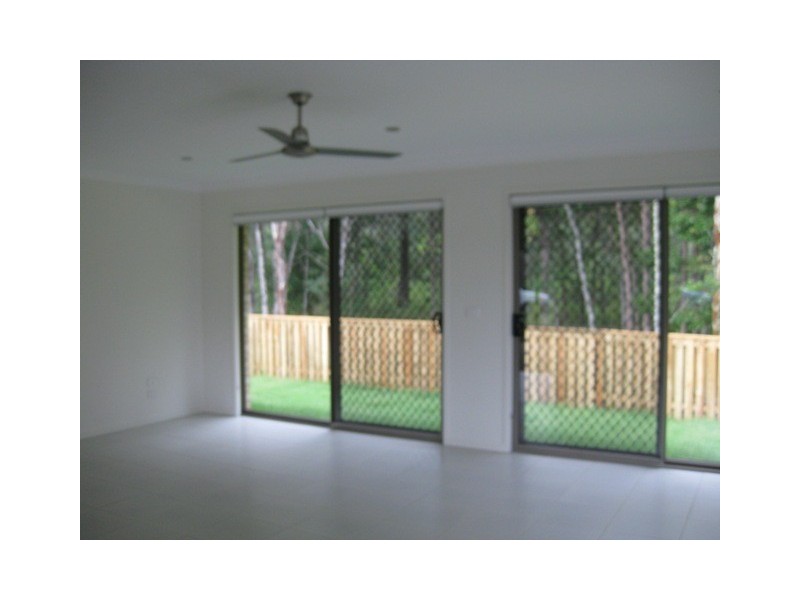 6 Oakwood Court, Fernvale QLD 4306