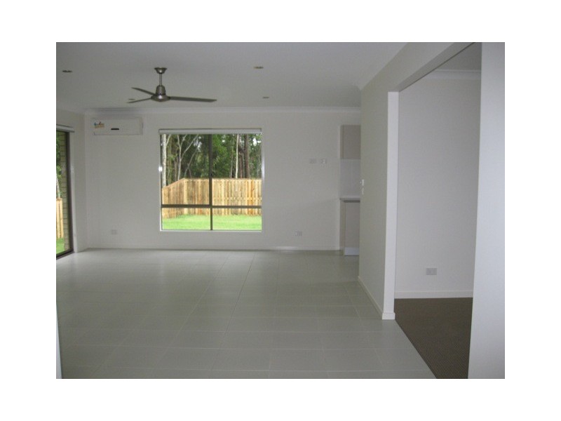 6 Oakwood Court, Fernvale QLD 4306