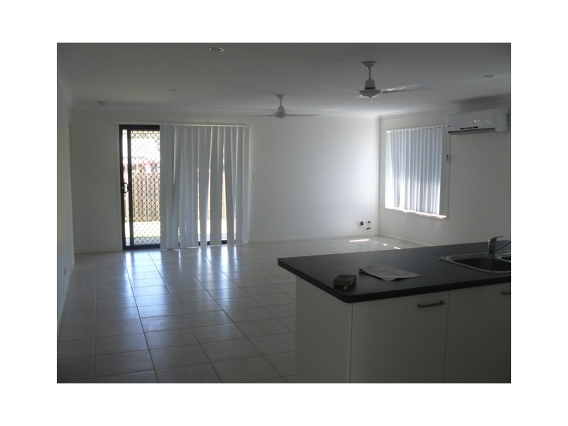 10 Biella Court, Leichhardt QLD 4305
