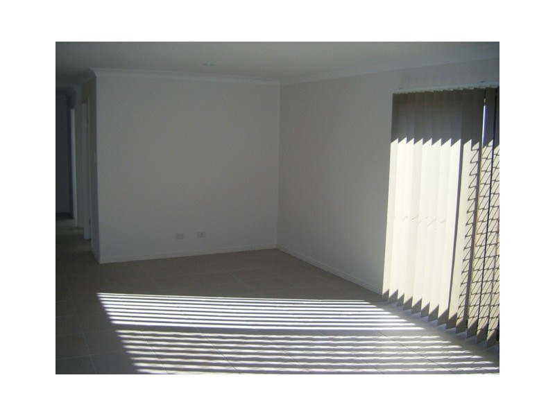 12 Benjamin Court, Yamanto QLD 4305