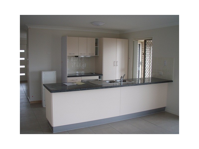 15 Nicole Place, Yamanto QLD 4305